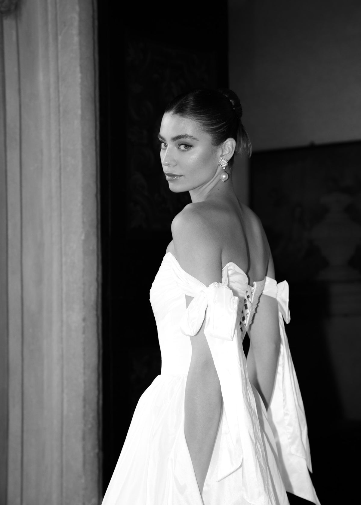 MUNA AZIZ